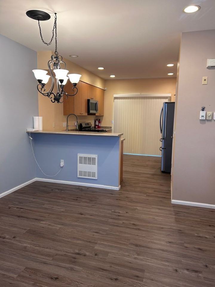 4912 Lake Pl S - Photo 6 of 24