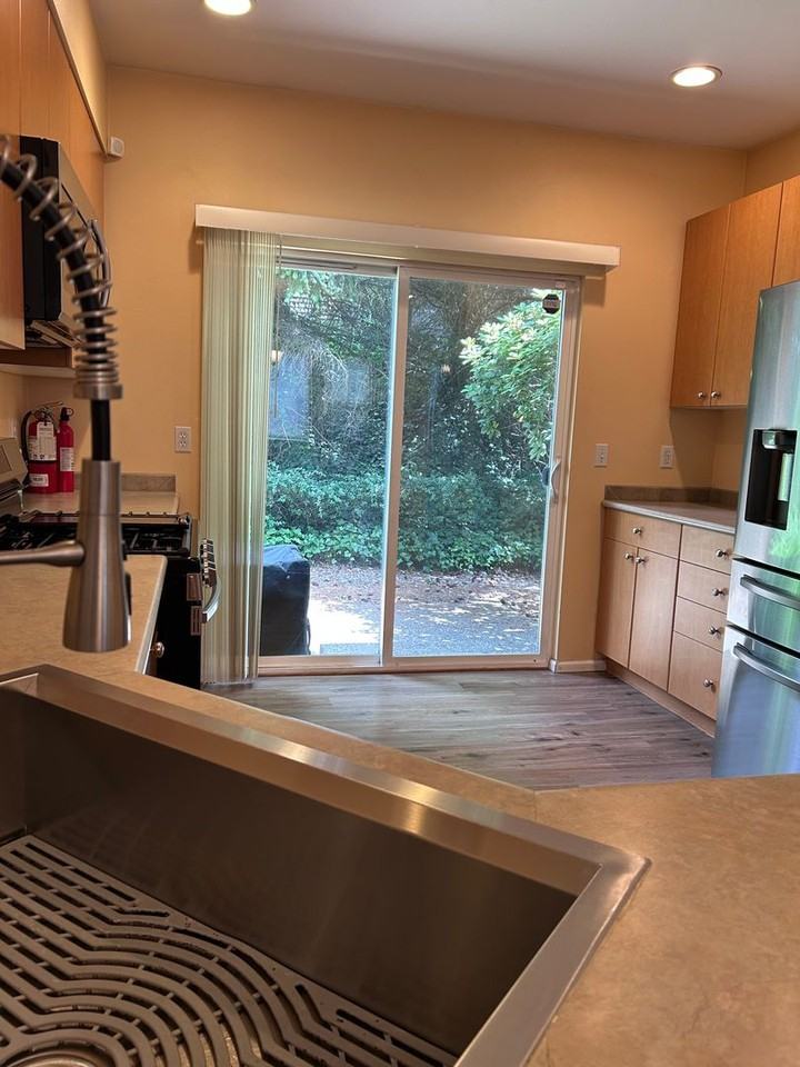 4912 Lake Pl S - Photo 7 of 24