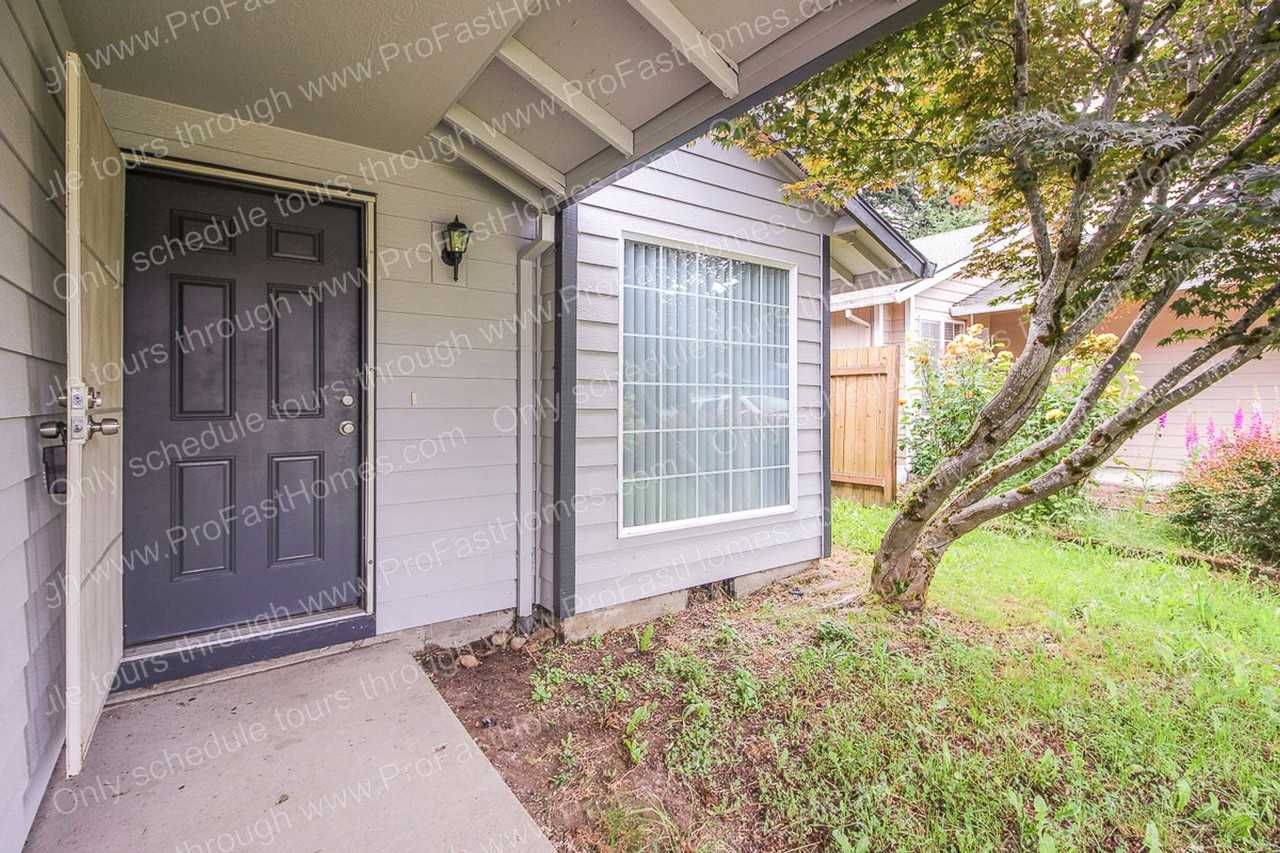 6416 Se 139th Ave - Photo 4 of 26