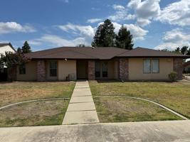 featured image of 3009 E Grove Ave