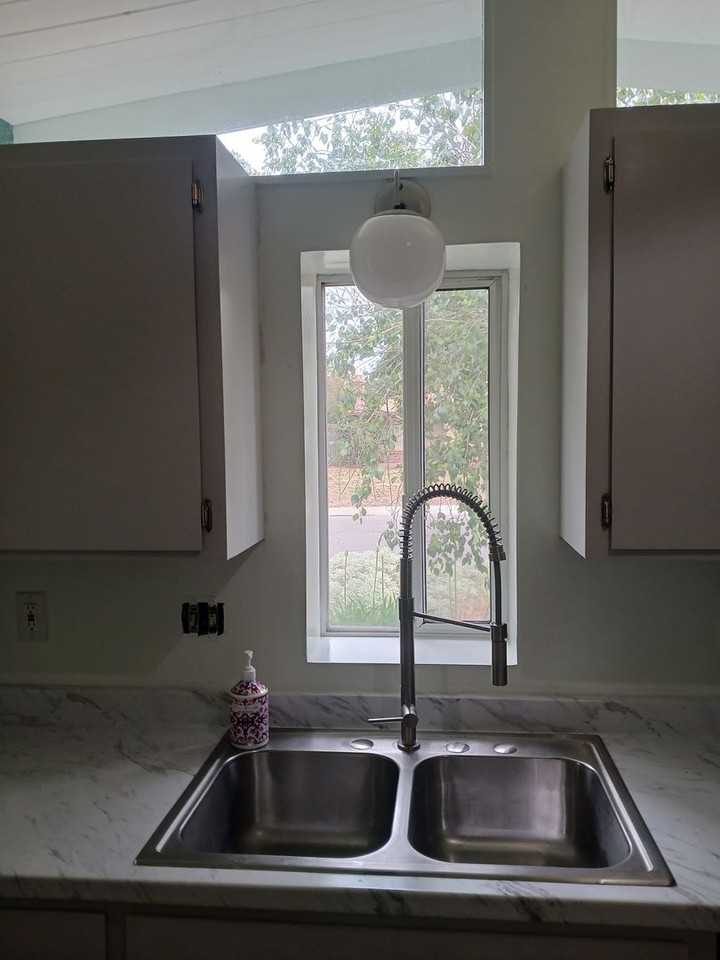 1111 Mcclaren Dr - Photo 6 of 23