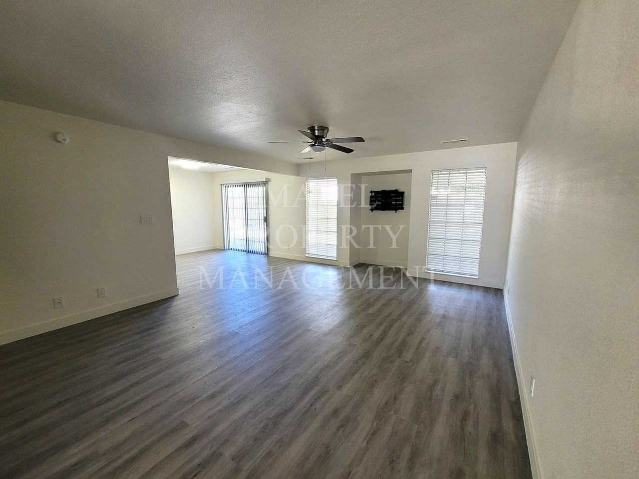 2516 Walnut Grove Way - Photo 6 of 26