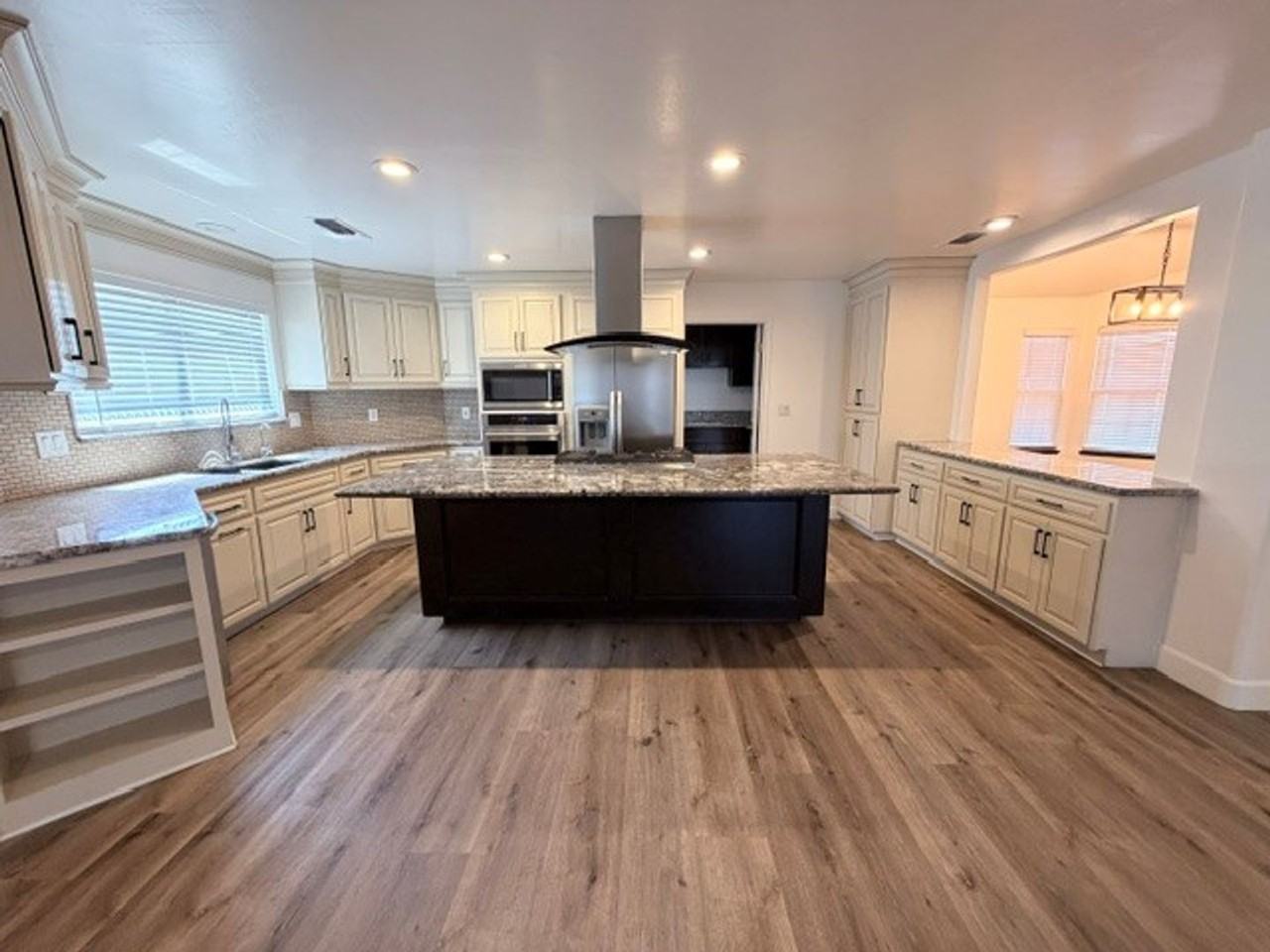 5106 Glacier Canyon Ct - Photo 3 of 17