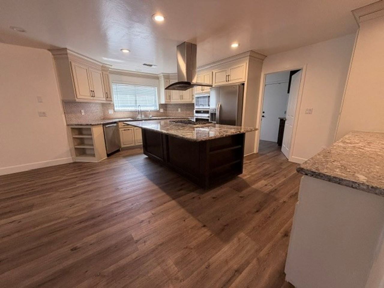 5106 Glacier Canyon Ct - Photo 4 of 17