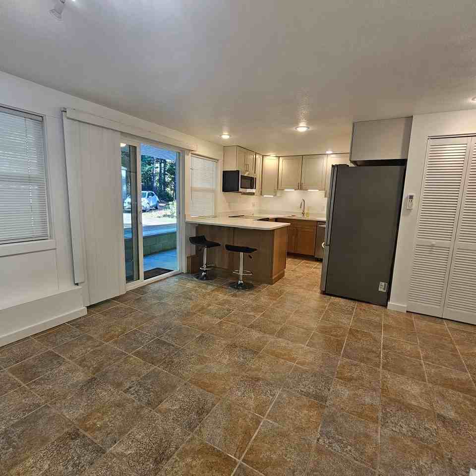 8045 Se Willock Rd - Photo 4 of 12