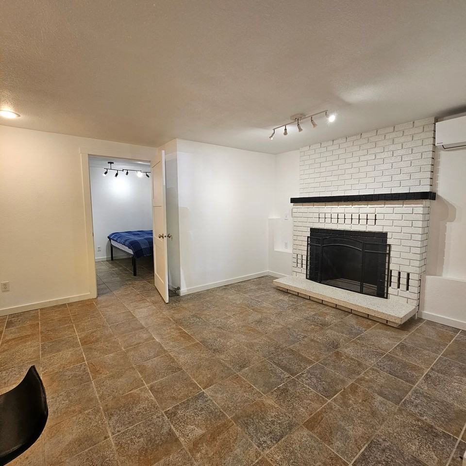 8045 Se Willock Rd - Photo 6 of 12