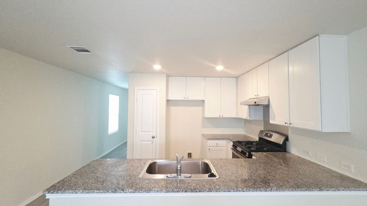 4310 Rapids Way - Photo 7 of 24