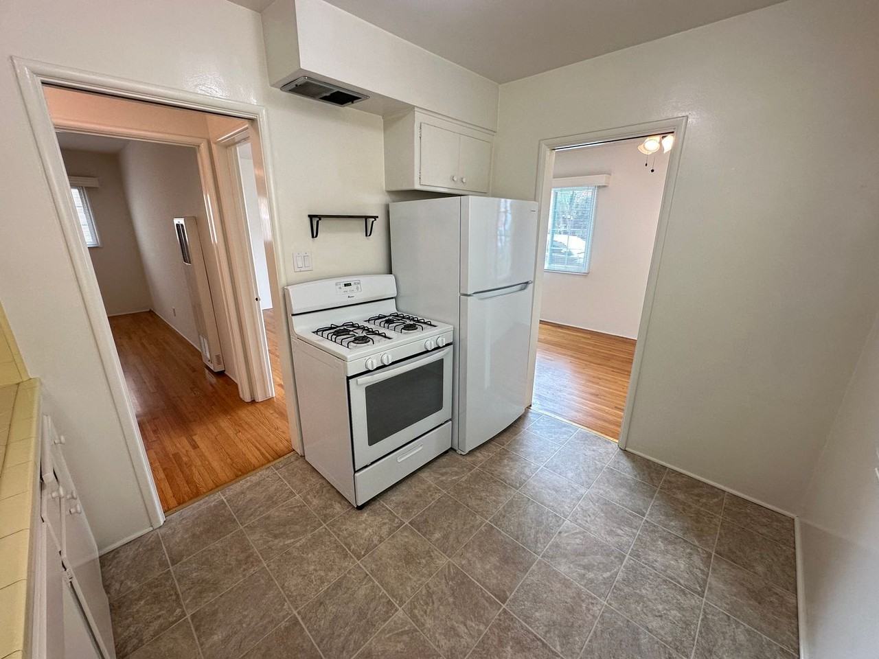 150 Saint Joseph Ave - Photo 5 of 11