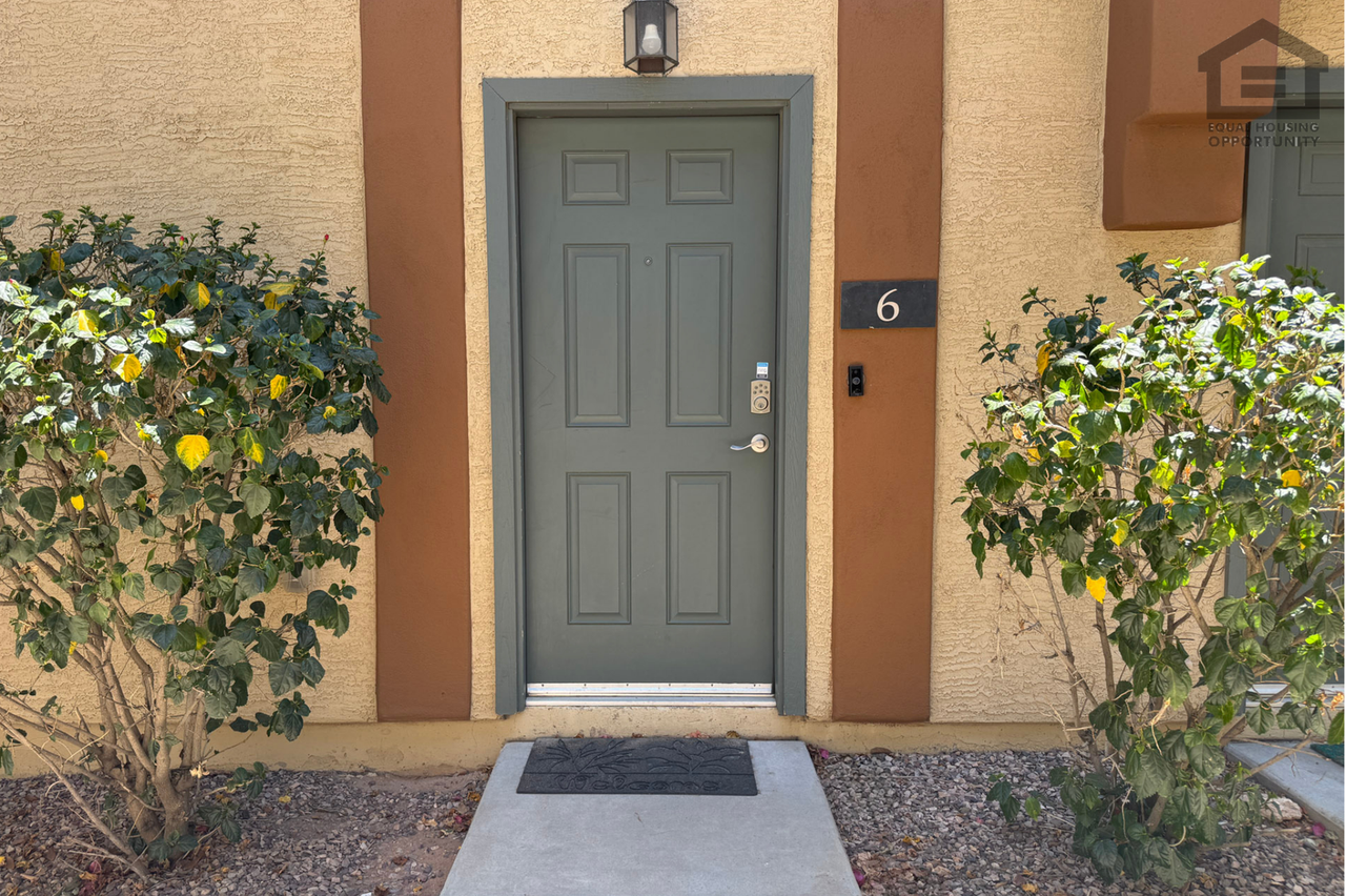 2727 N Price Rd #6