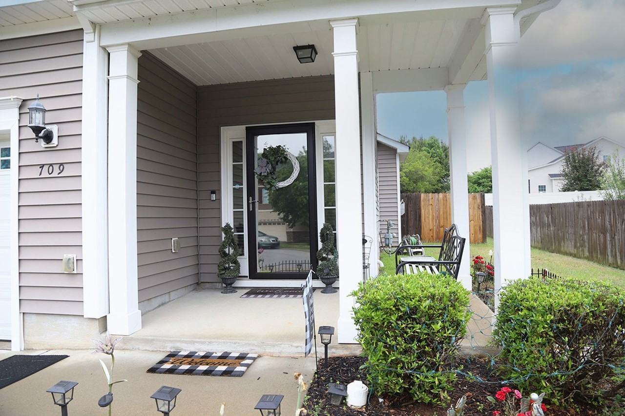 709 Lone Pine Loop - Photo 2 of 22