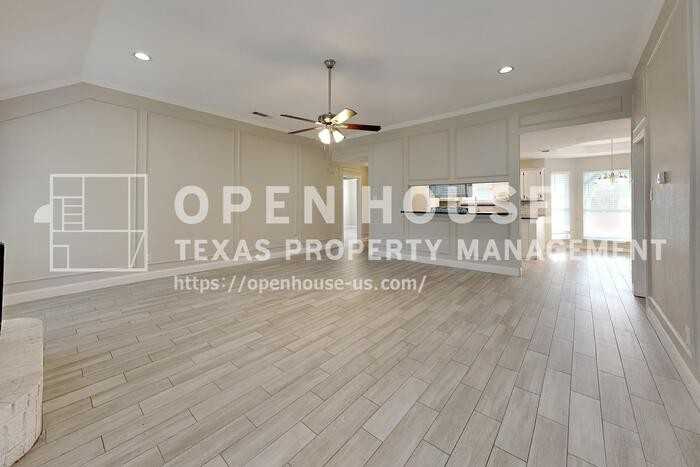 121 Princeton Cir - Photo 4 of 20