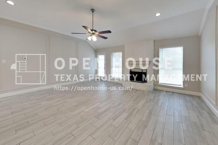 121 Princeton Cir - Photo 5 of 20