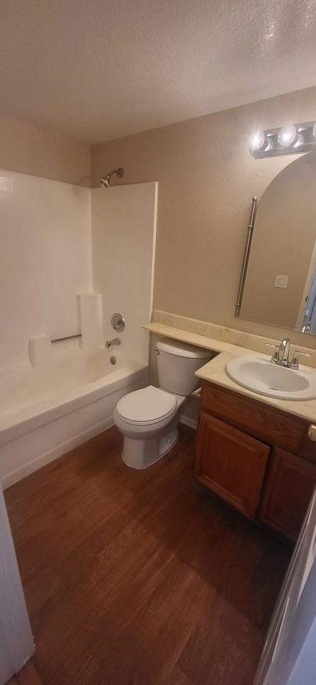 2057 Rosemary Ct - Photo 6 of 28