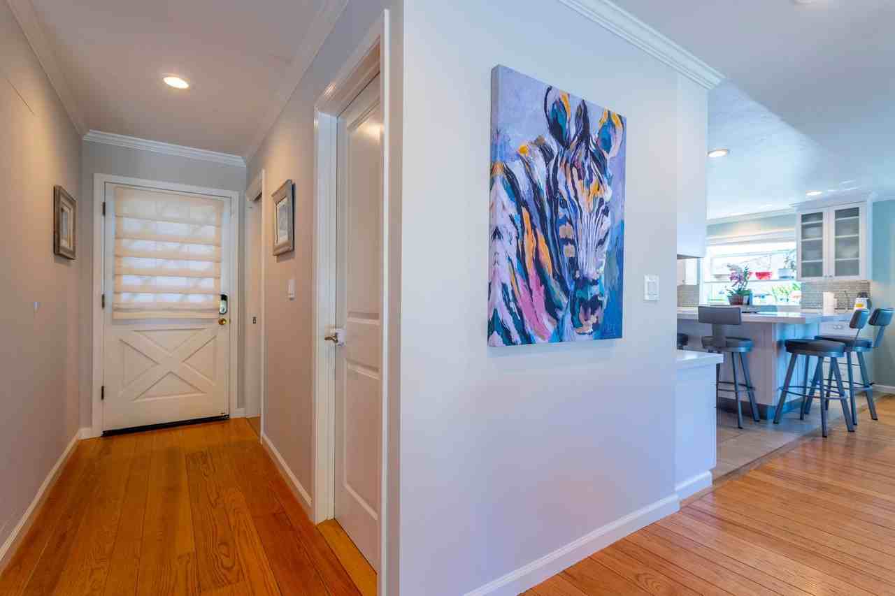 40 Cushing Ave - Photo 5 of 29