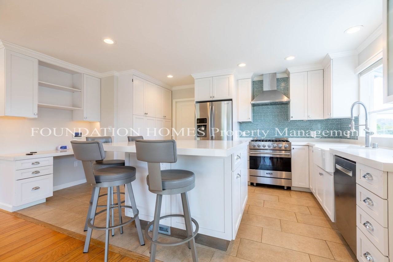 40 Cushing Ave - Photo 6 of 29