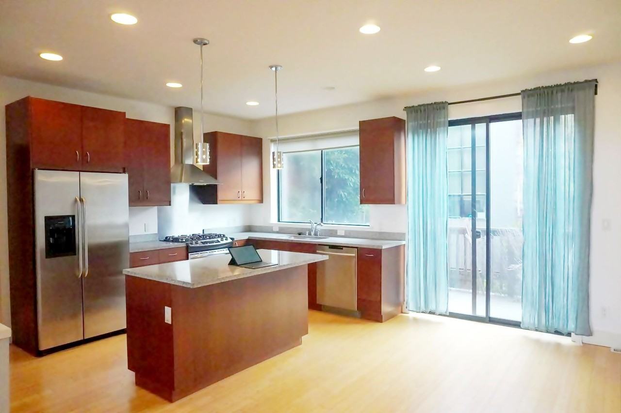 3415 Haven St - Photo 6 of 33