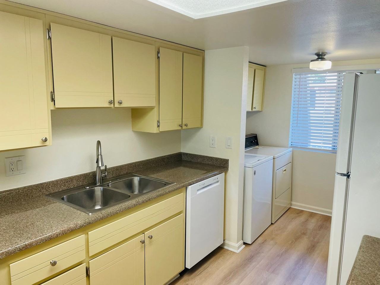 130 Castle Rock Rd #82 - Photo 5 of 15
