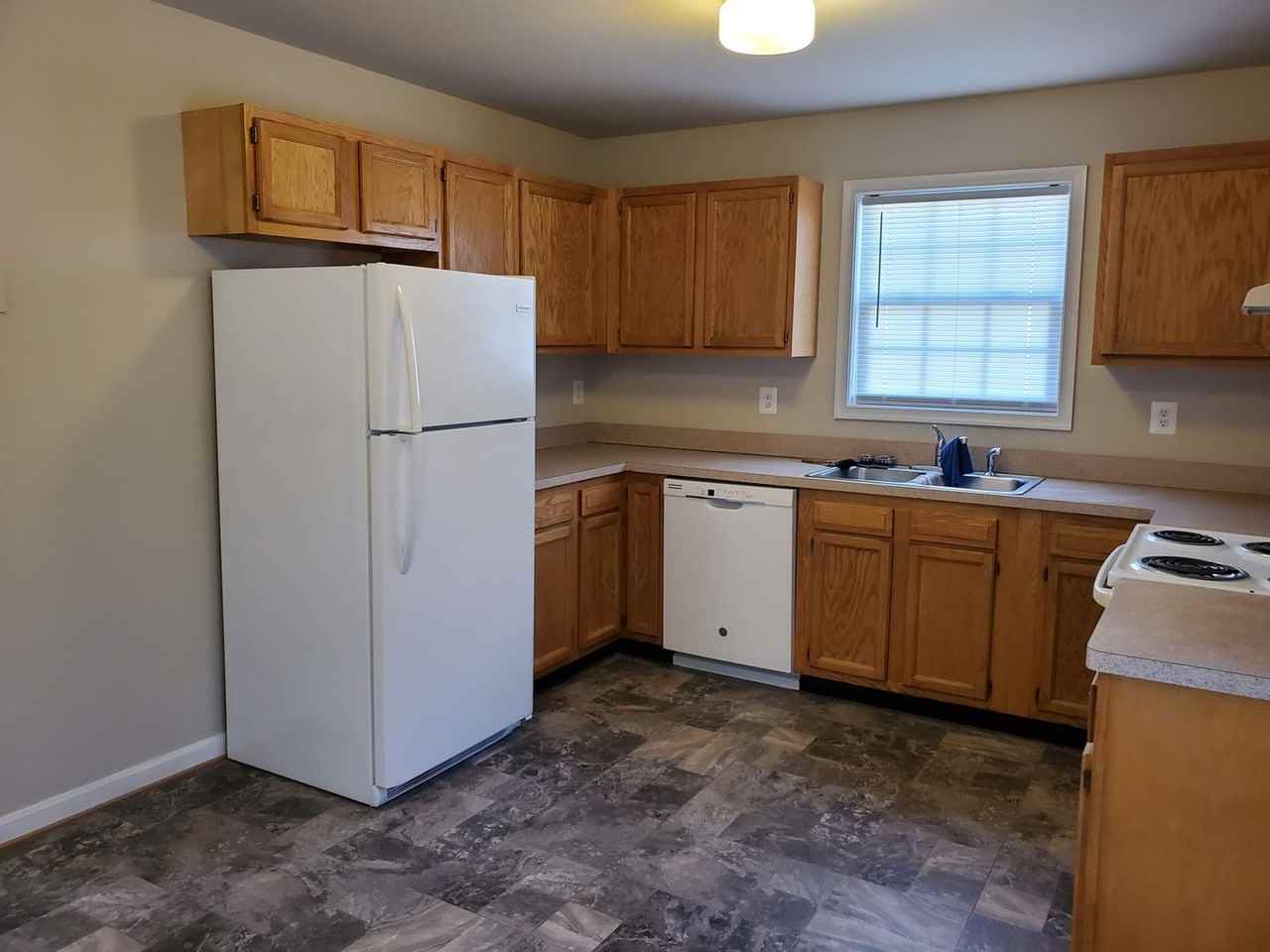 184 Aberdeen Dr - Photo 2 of 21