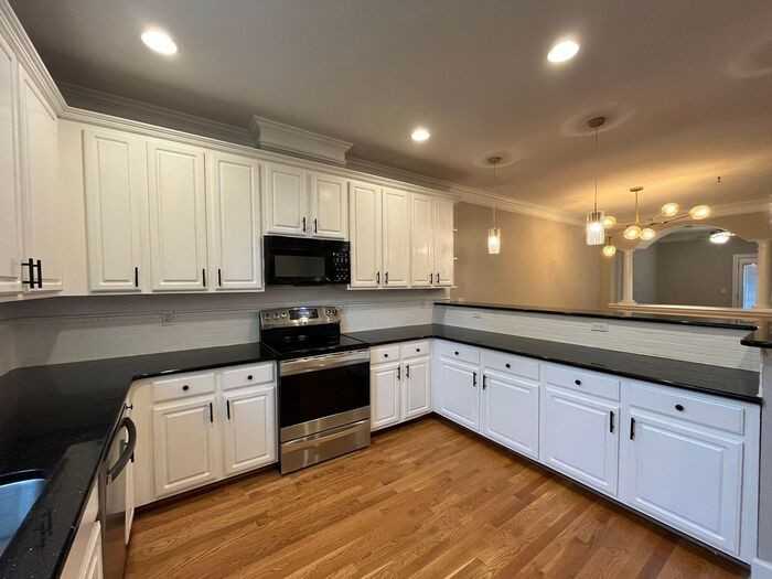 3264 Tomeh Way - Photo 5 of 24