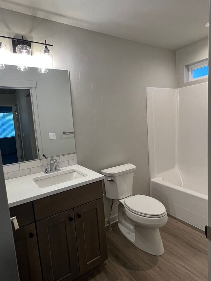 2519 Nw Spruce Cone Ln - Photo 6 of 13