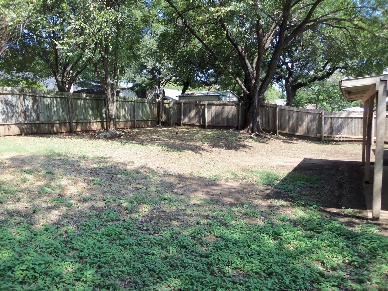 11506 Murcia Dr - Photo 2 of 18