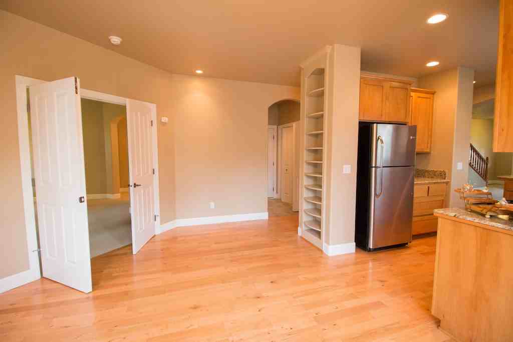 105 Taylor St - Photo 5 of 19