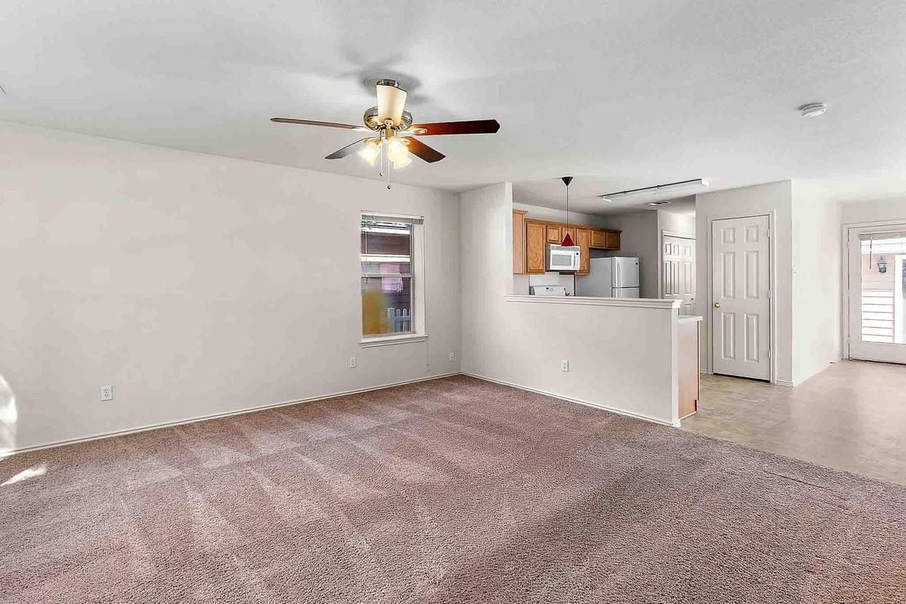 280 Strawn - Photo 4 of 25