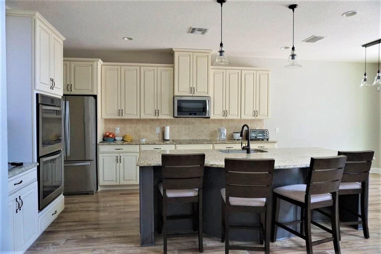 4207 Oak Lodge Way - Photo 2 of 37