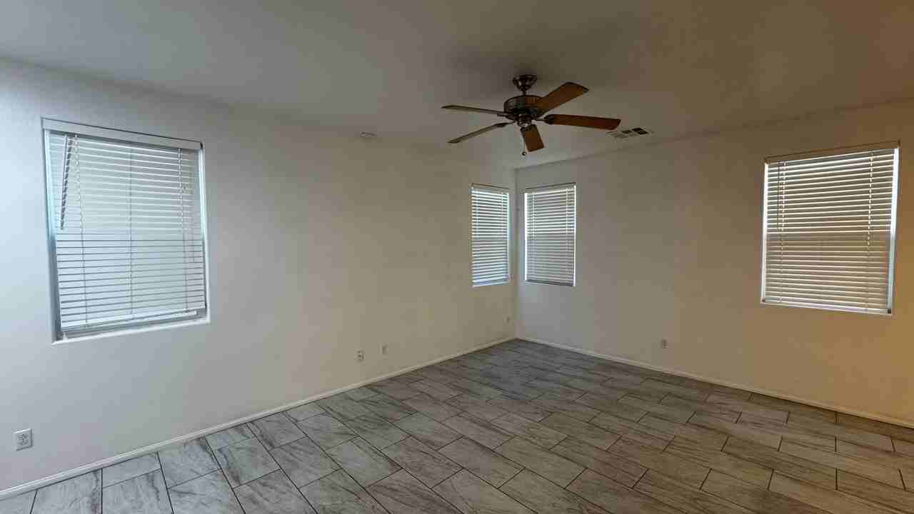 8425 Trudeau Ave - Photo 5 of 26