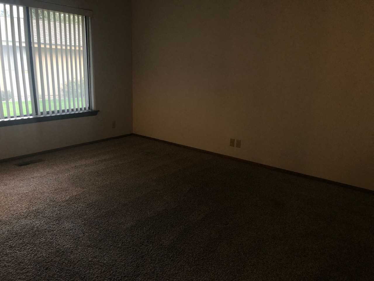 807 Westshore Dr Ne Apt B5 - Photo 4 of 14
