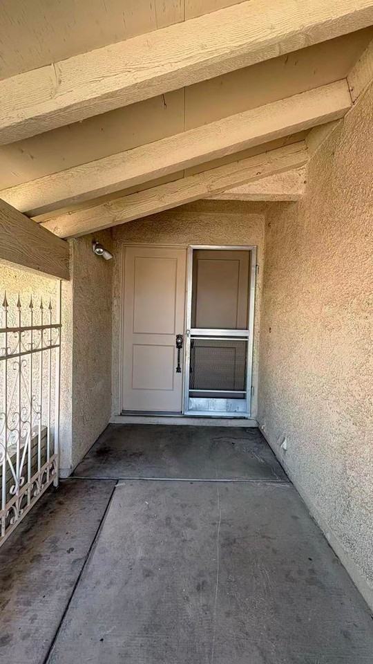 3564 Redwood St - Photo 4 of 17