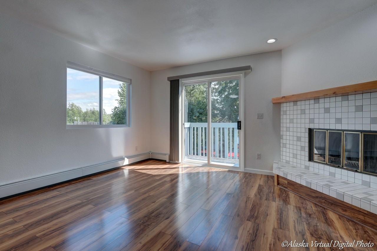 9220 Glenn Haven Dr #8 - Photo 3 of 20