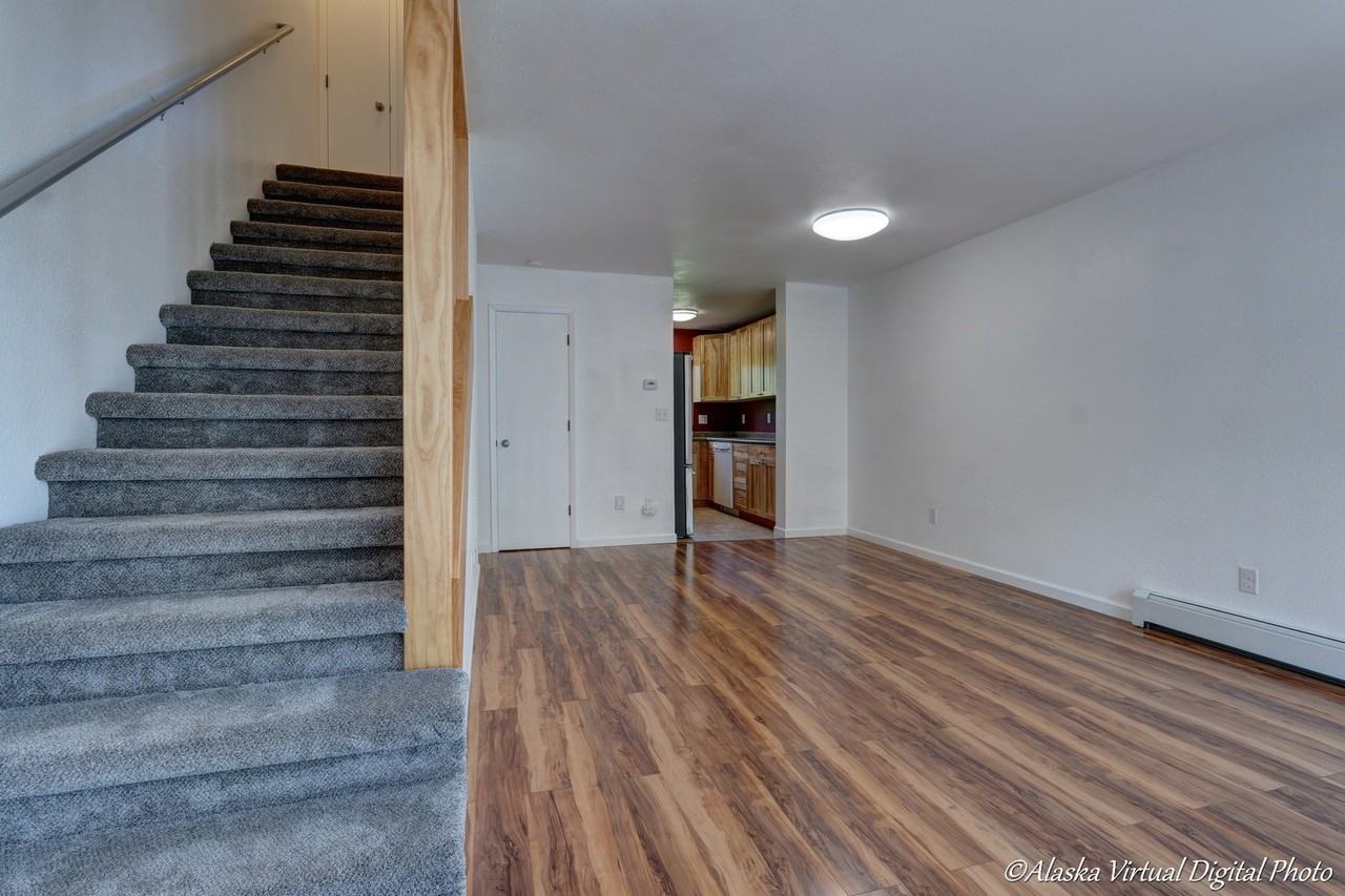 9220 Glenn Haven Dr #8 - Photo 4 of 20