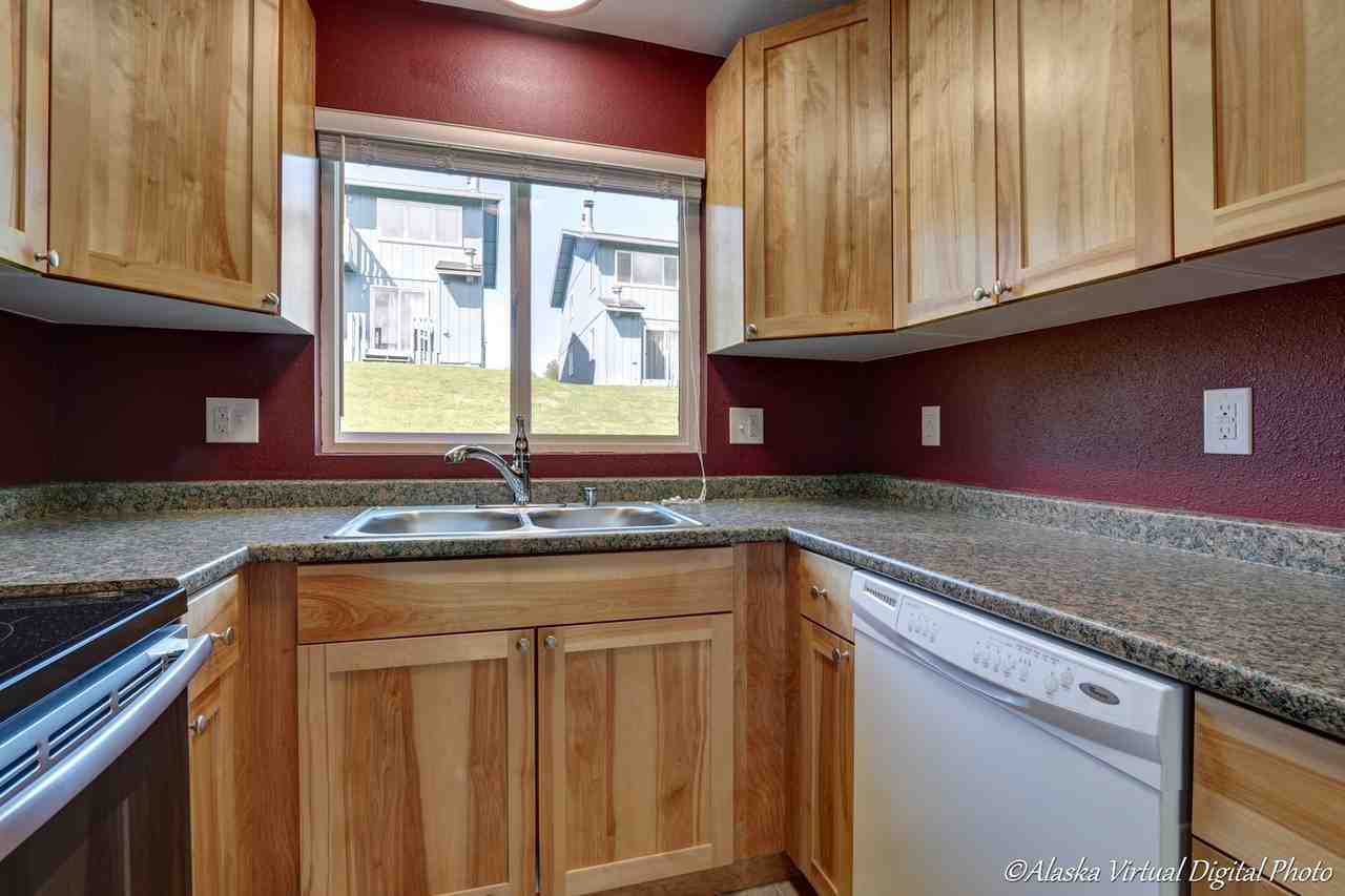 9220 Glenn Haven Dr #8 - Photo 7 of 20