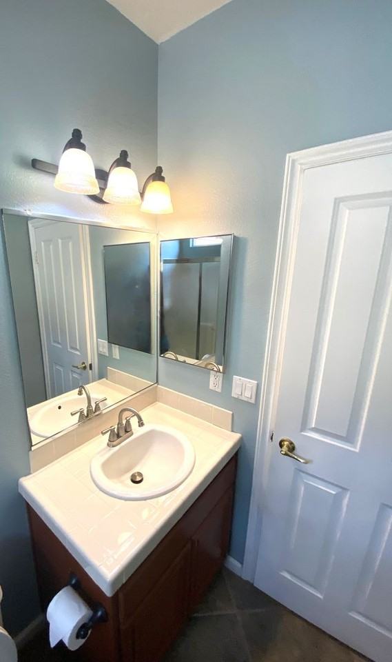 2527 Elliott St - Photo 7 of 12