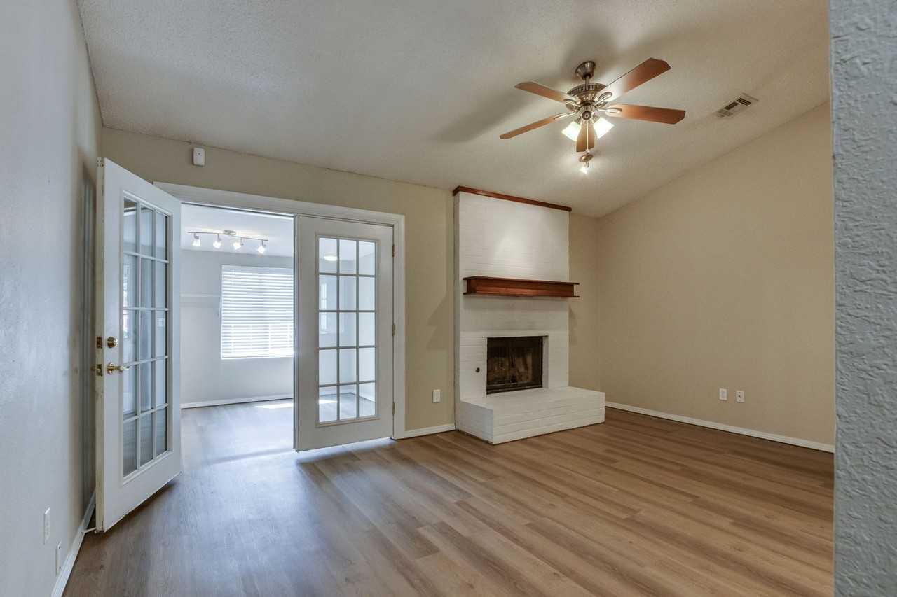 12316 Sw 14th St - Photo 5 of 37