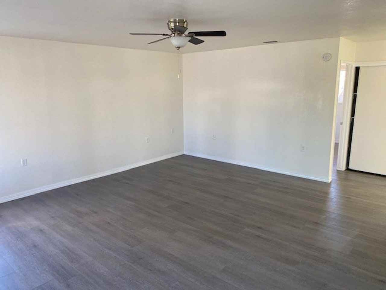 1460 Tonto Dr - Photo 5 of 30
