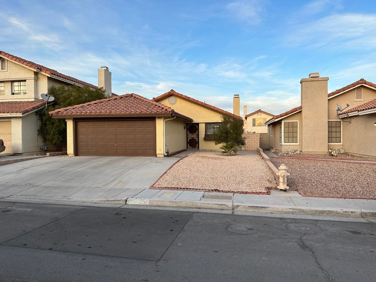 7652 Kalmalii Ave
