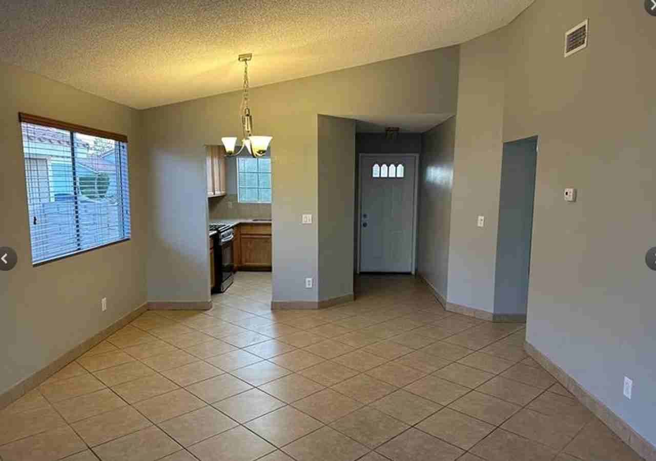 7652 Kalmalii Ave - Photo 3 of 9