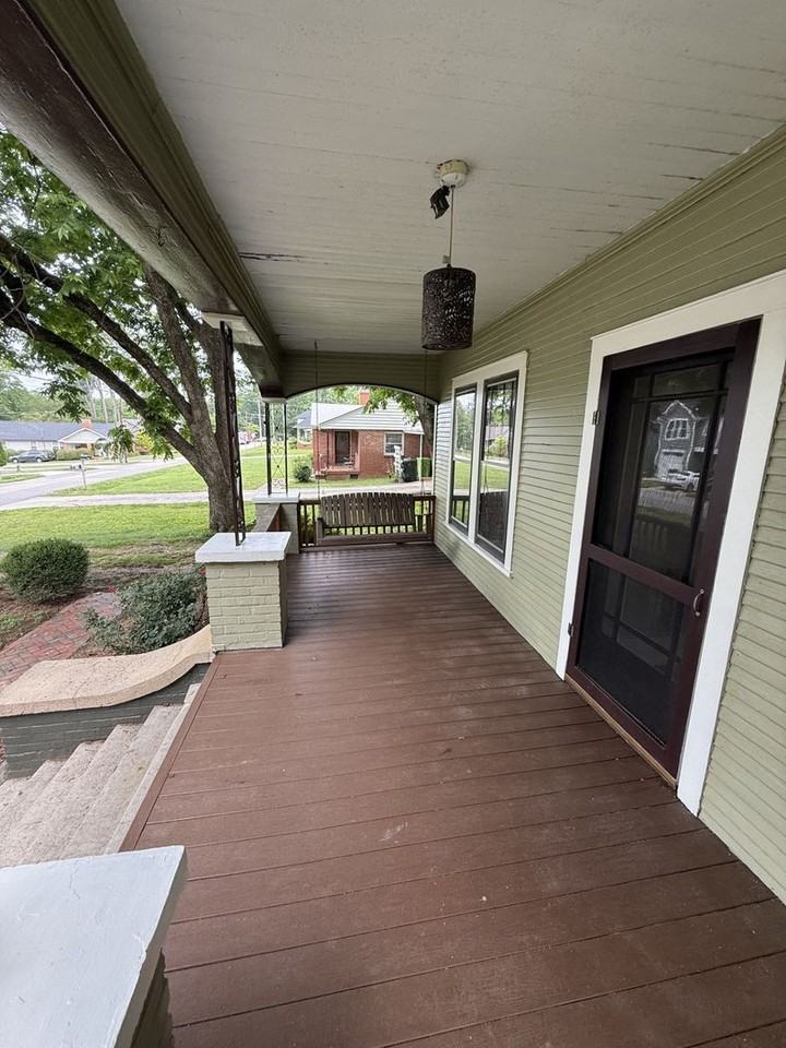 230 Grand Ave - Photo 6 of 28