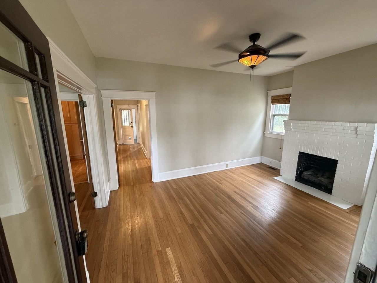 230 Grand Ave - Photo 7 of 28