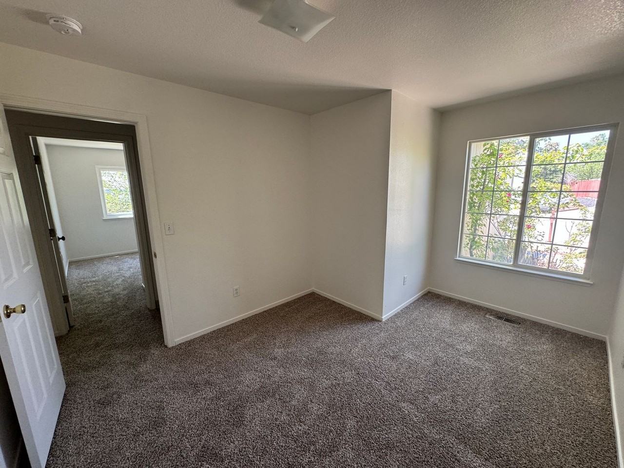 5726 Dewberry Ct - Photo 7 of 13