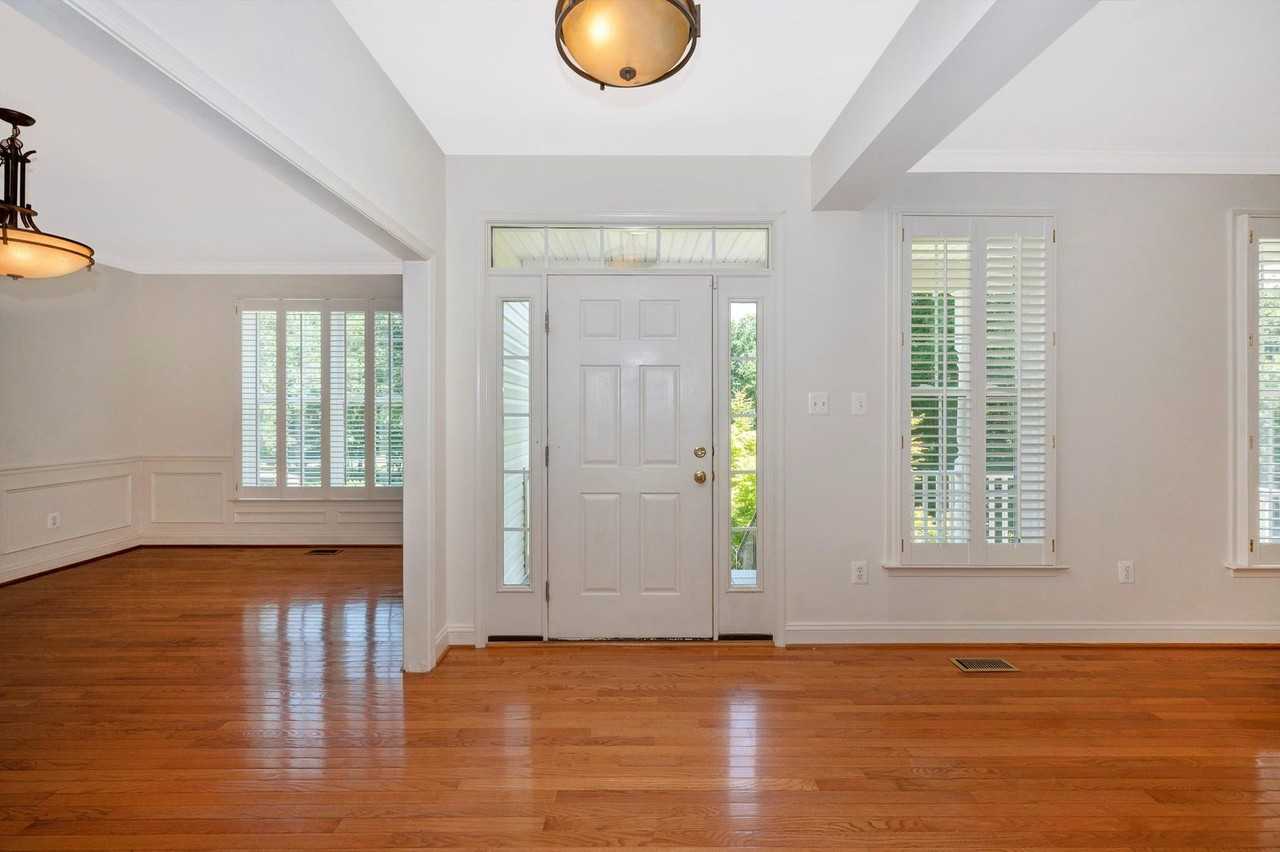 6657 S Clifton Rd - Photo 2 of 50