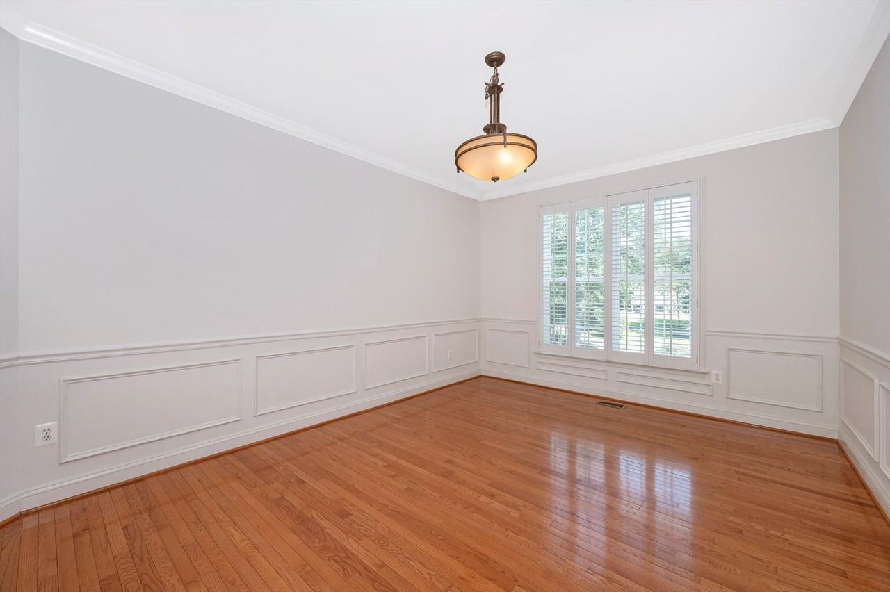 6657 S Clifton Rd - Photo 5 of 50