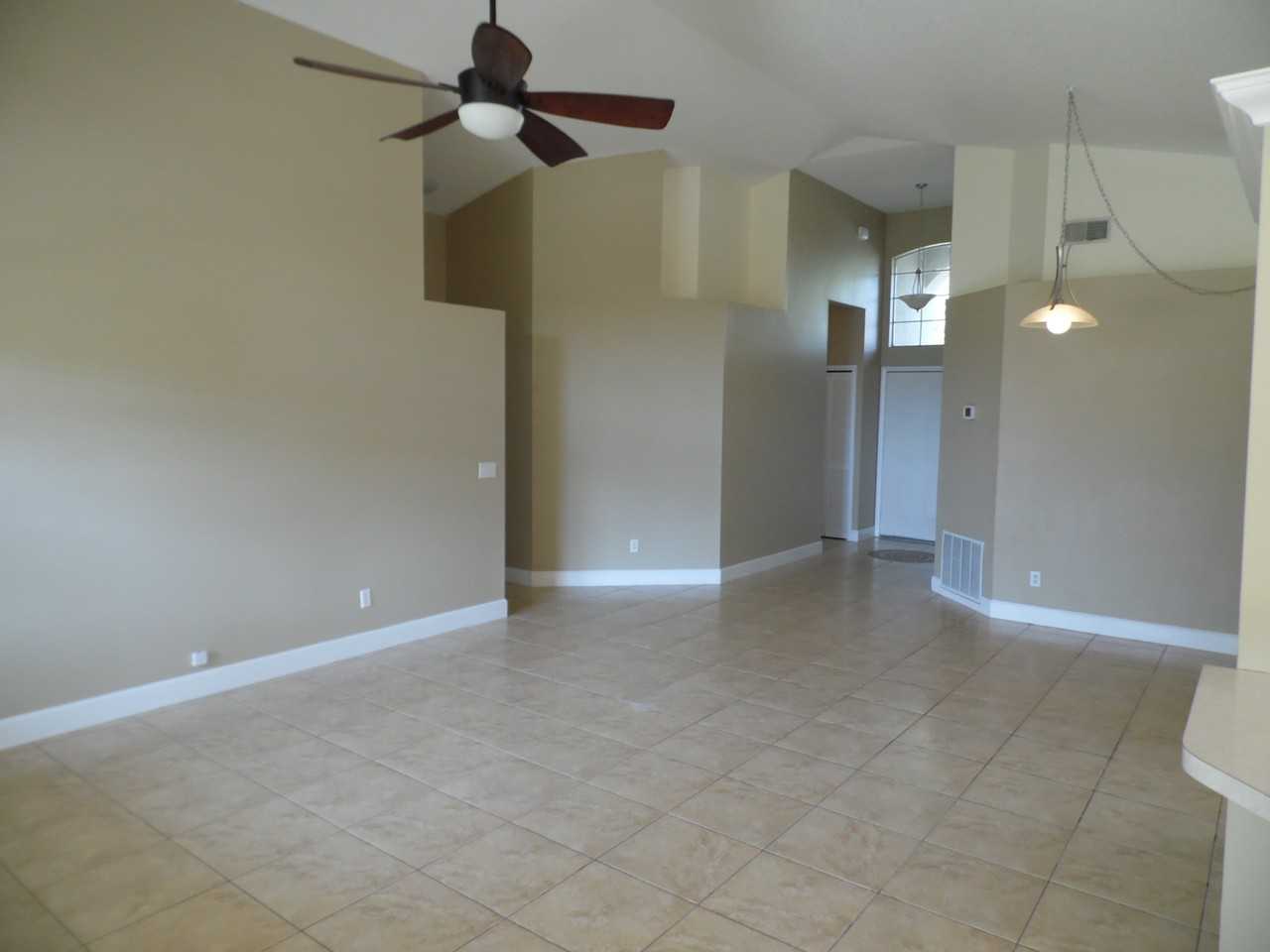 11020 Felton Ct - Photo 6 of 17