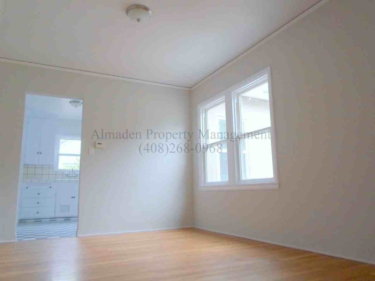 1619 Lincoln Ave - Photo 5 of 9