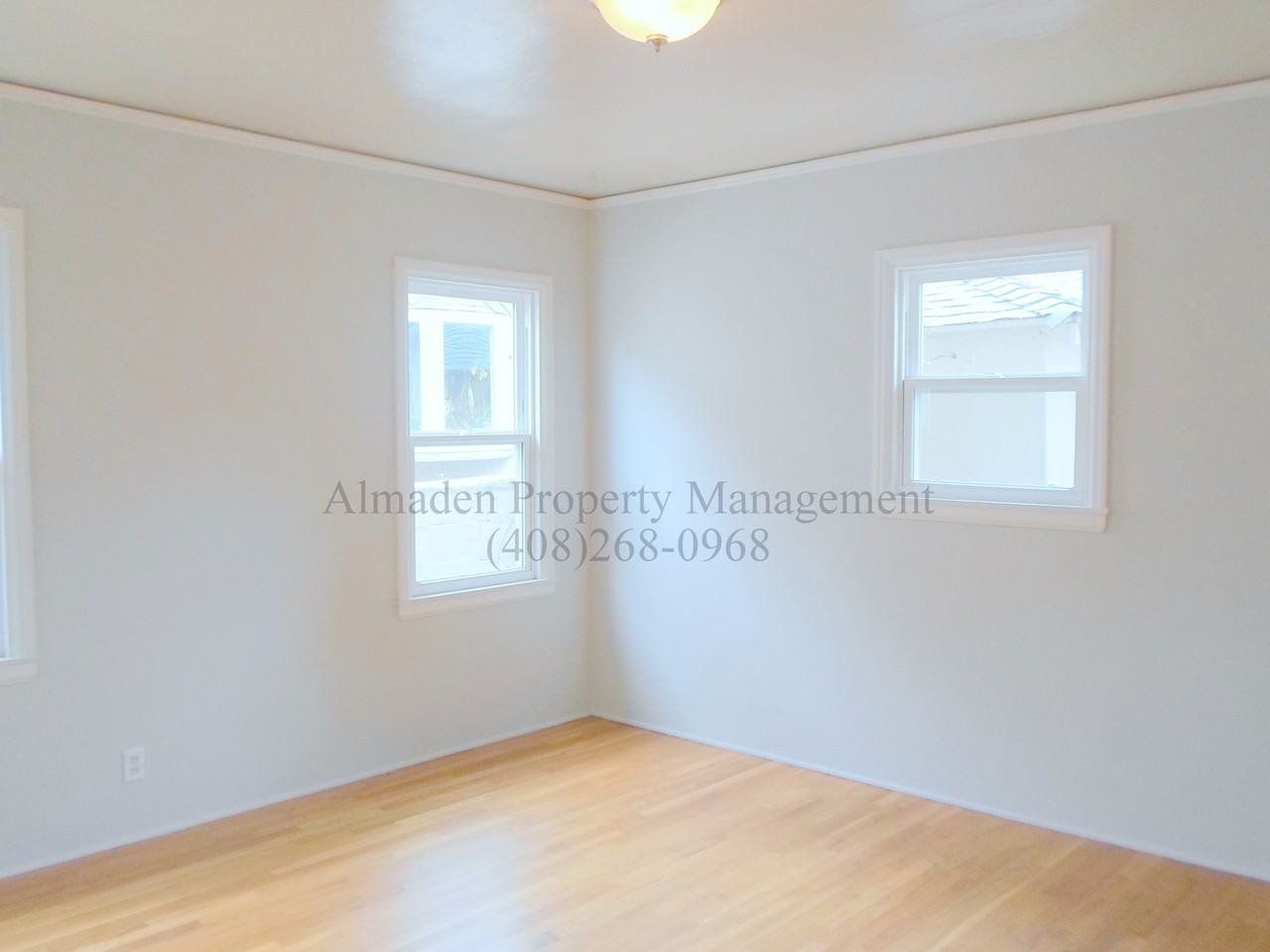1619 Lincoln Ave - Photo 7 of 9