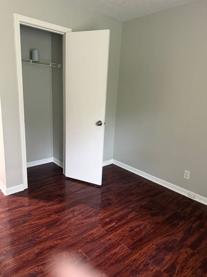 2410 Adams St - Photo 2 of 14