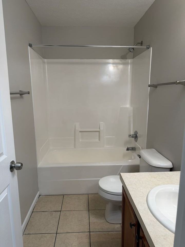 2410 Adams St - Photo 7 of 14