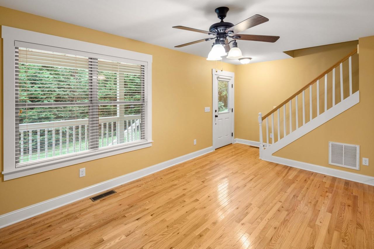 8 Cottage Cove Ln - Photo 3 of 17
